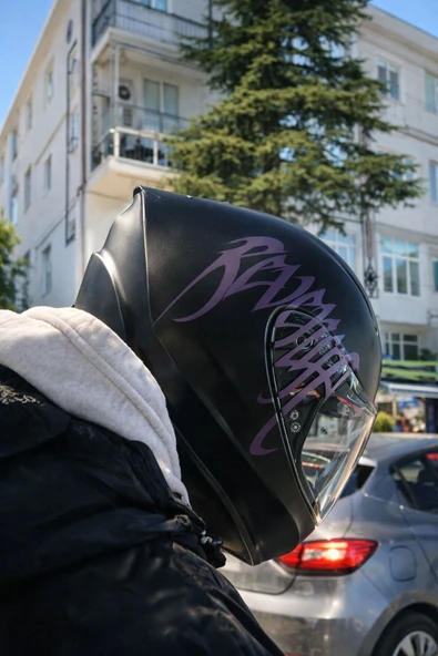 STCKRCO Revenge Kask Sticker – Motor Kaskı İçin Premium Sticker Mor ürün görseli 1