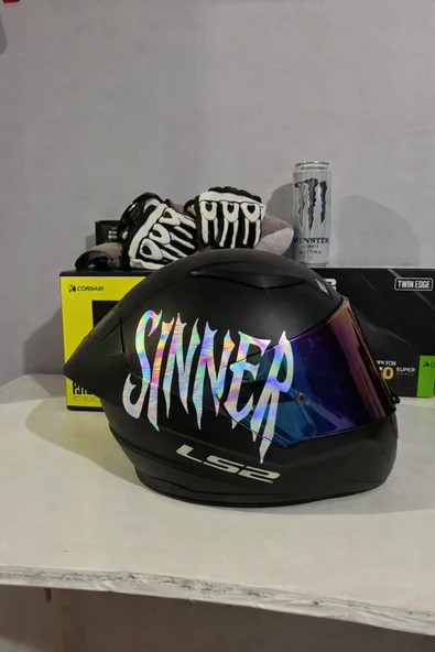 STCKRCO Sinner Kask Sticker – Motor Kaskı İçin Premium Yazı Sticker Hologramlı ürün görseli 1
