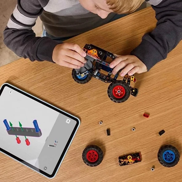 LEGO Technic Monster Jam Grave Digger Ateş ve Buz 42219 - Resim 3