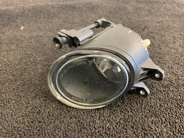 Volvo S40-V40-V-50 2008-2011 Sis Lambası Sağ (Oem No:30764931) ürün görseli 1