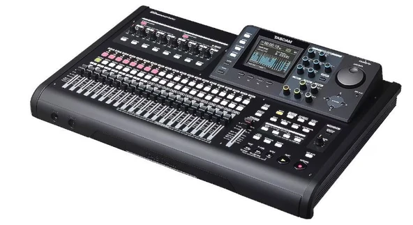 Tascam DP-32SD Dijital Portastudio 32 Kanallı Ses Kayıt Mikseri-AMBALAJ HASARLI SIFIR ÜRÜN ürün görseli 1