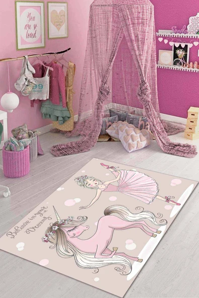 Pembe Kaymaz Tabanlı Yıkanan Prensesli Çocuk Halısı AR035 ürün görseli 1