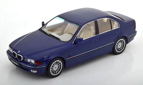 KK SCALE 181052 1/18 BMW 540i E39 Sedan 1995 Blue Metallic ürün görseli 1
