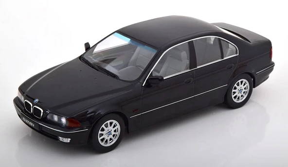 KK SCALE 181053 1/18 BMW 540i E39 Sedan 1995 Black ürün görseli 1