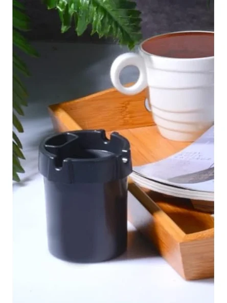 Çakmaklık Hazneli Küllük - Siyah Plastik Oto Kül Tabağı ürün görseli 1