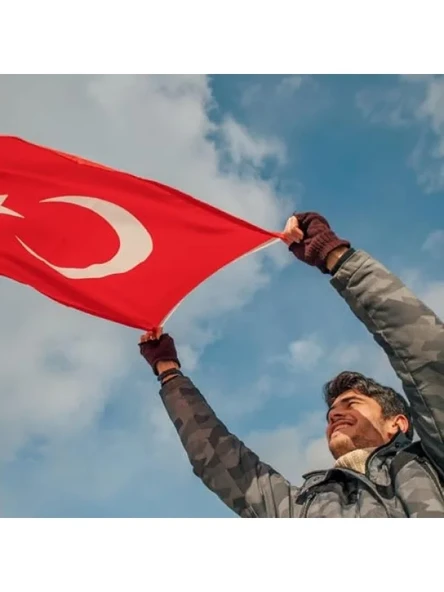 Nefes Alabilir Türk Bayrağı - 70x105 cm, UV ve Solmaya Dayanıklı ürün görseli 1