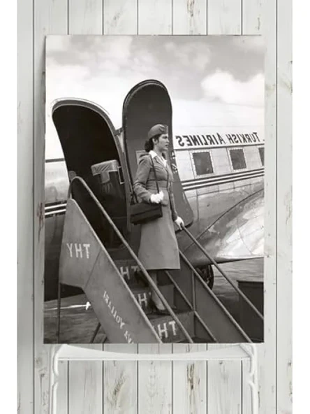 Nostaljik Uçak ve Hostes Poster - 30x40 cm ürün görseli 1