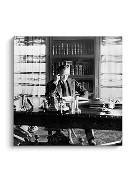 Atatürk Temalı Kanvas Tablo - 50 x 50 cm ürün görseli 1