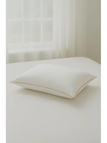 50x70 cm Boyutlarında Lüks Otel Yastığı, Gold Rengi Biyeli Nanojel ile Konfor ürün görseli 1