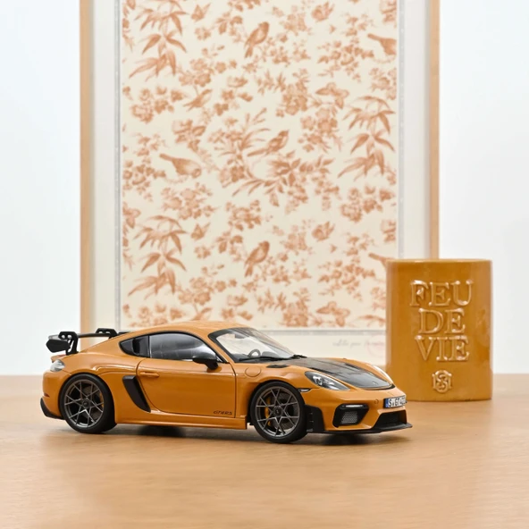Norev 187252 1/18 Porsche Cayman GT4 RS w/Weissach Pack 2023 Bahama Yellow ürün görseli 1