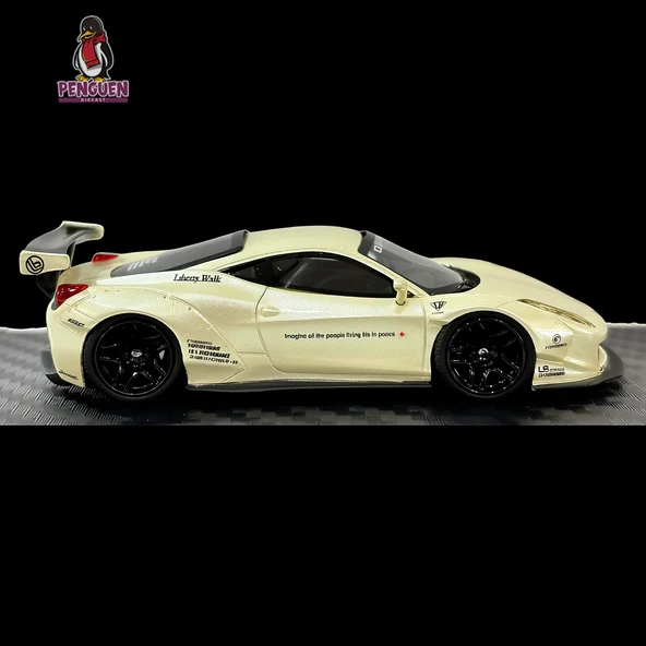 M. C. E. 1/64 Ferrari 458 Italia - Resim 8