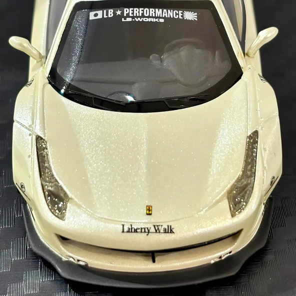 M. C. E. 1/64 Ferrari 458 Italia - Resim 3