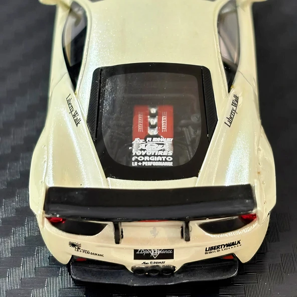 M. C. E. 1/64 Ferrari 458 Italia - Resim 5