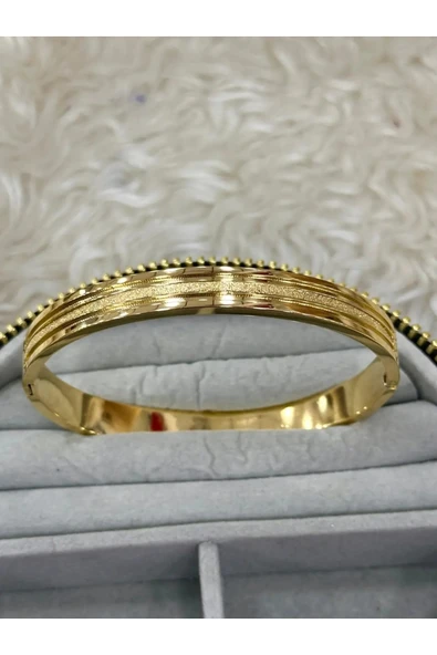 Gold Sim Detaylı Minimal Kelepçe Bileklik - Resim 3