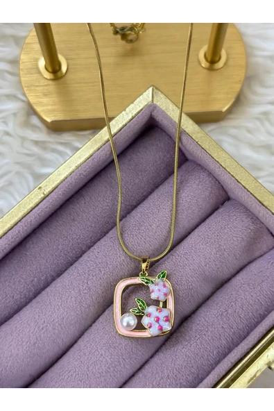 Modern Pembe Kare Çiçekli İnci Detaylı Kolye ürün görseli 1