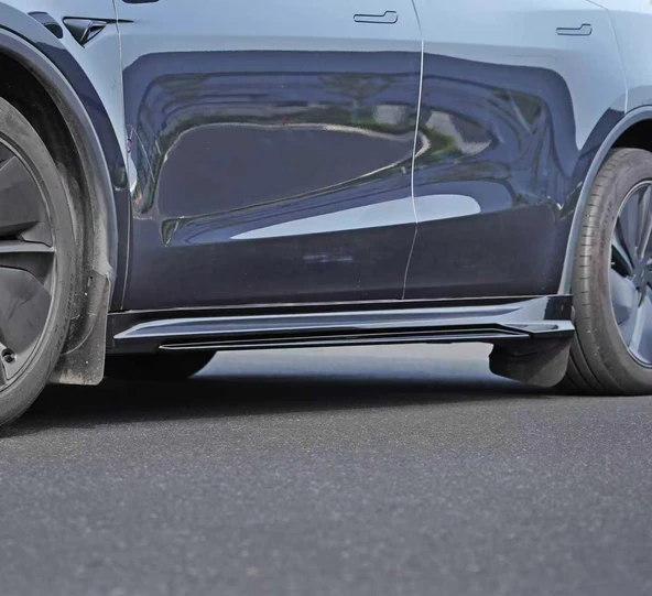 TESLA MODEL Y JUNİPER PREMİUM İÇİN UYUMLU ÖN VE ARKA BODYKİT SETİ İTHAL PİANO BLACK ürün görseli 1