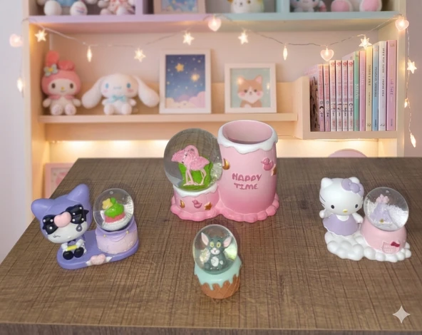 Flamingo Kalemlik Ve Kuromi, Tom, Hello Kitty Kar Küresi 4'lü Set ürün görseli 1