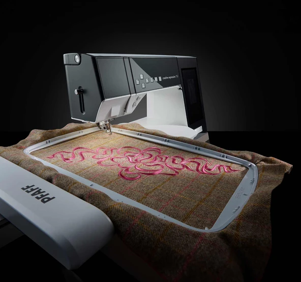 Pfaff Creative Expression 750 Nakış ve Dikiş Makinesi - Resim 8