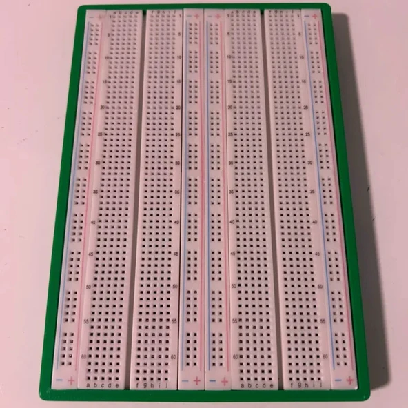 Breadboard Düzenleme ve Sabitleme Kutusu , Plastik Deney Kartı Altlığı 172x118x13 mm ürün görseli 1
