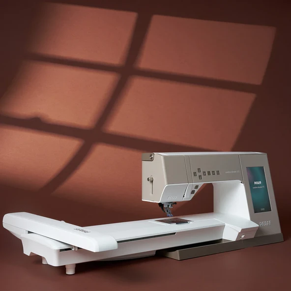 PFAFF Creative Elevate 680 Nakış ve Dikiş Makinesi Üniteli - Resim 6
