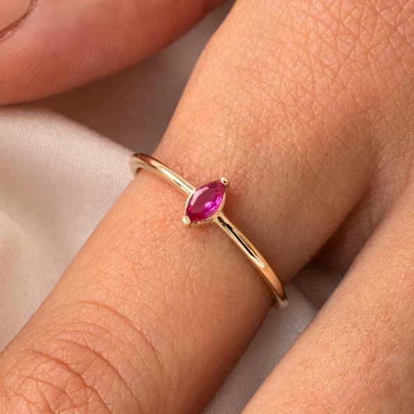 Altın Yüzük - Markiz Ruby Taşlı Minimal Tasarım Tektaş Kadın 14 Ayar Altın Yüzük ürün görseli 1