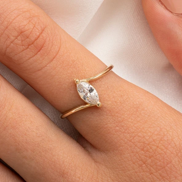 Gümüş Yüzük - 0.60Karat Mekik Swarovski Taşlı Pırlanta Montörü 925 Ayar Gümüş Evlilik Teklifi Yüzüğü ürün görseli 1