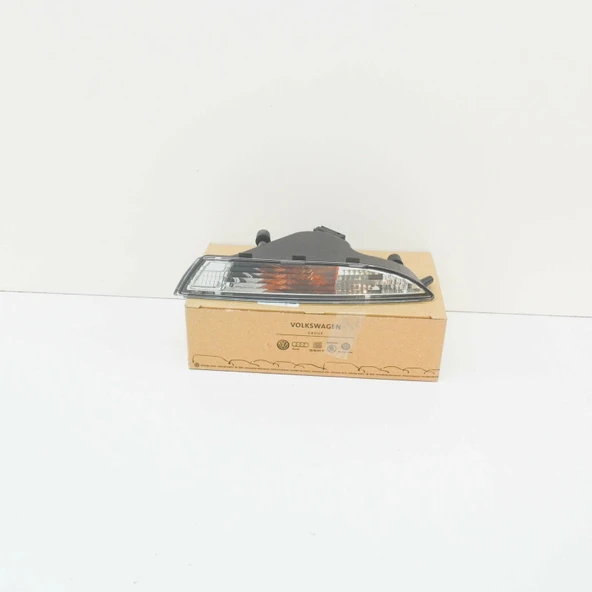 Tampon Sınyalı Sol Vw Scırocco Bm 09- (Oem No: 1K8953041E) ürün görseli 1