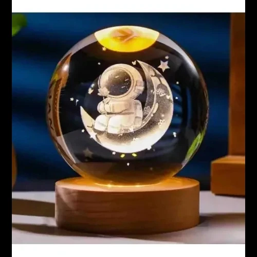 Ay Üstünde Astronot Tasarımlı Cam Küre ürün görseli 1