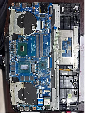 Hp Pavilion 15-DK0001NT Model laptop Üst Kasa Parçası  klavye touch pad dahil ! Servis Çıkması ! Temiz Ve Garantili ürün görseli 1