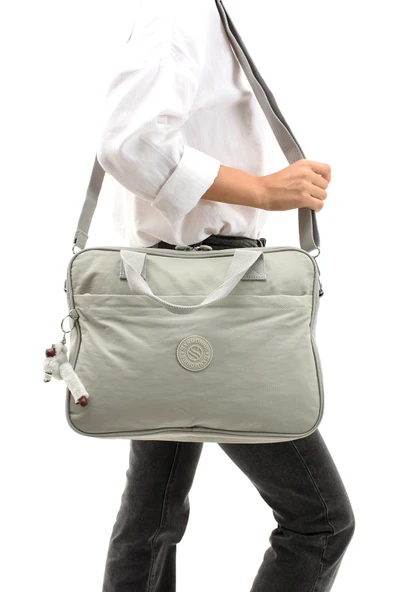 Sedef Çanta Ss 3027  Unisex Krinkıl Suya Dayanıklı Laptop Bölmeli Çapraz-el Askılı Evrak Ve Laptop Çantası AÇIK GRİ ürün görseli 1