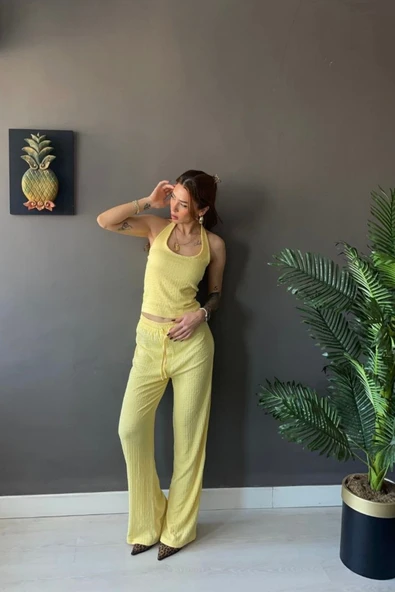 1010 Kadın Bürümcük Dokulu Halter Yaka Crop Atlet Bol Paça Pantolon Takım Terayağı Sarısı ürün görseli 1