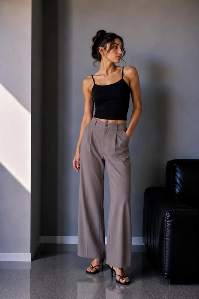 1007 Kadın Pamuklu Slim Fit İnce Askılı Yumuşak Dokulu Basic Atlet Body Siyah ürün görseli 1