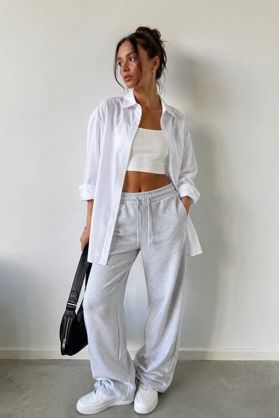 1011 Kadın Pamuklu Oversize Gömlek Yaka Düğmeli Uzun Kollu Basic Gömlek Beyaz ürün görseli 1
