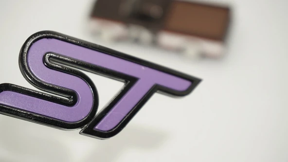 DK Tuning ST Logo Bagaj Siyah Eflatun ABS Logo Arma Ford İle Uyumlu ürün görseli 1