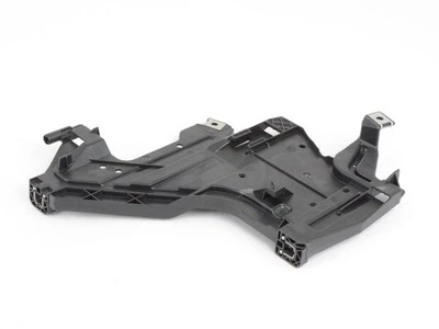 Audi A4 2008-2012 Ön Far Braketi Alt Sol (Oem No: 8K0941453) ürün görseli 1