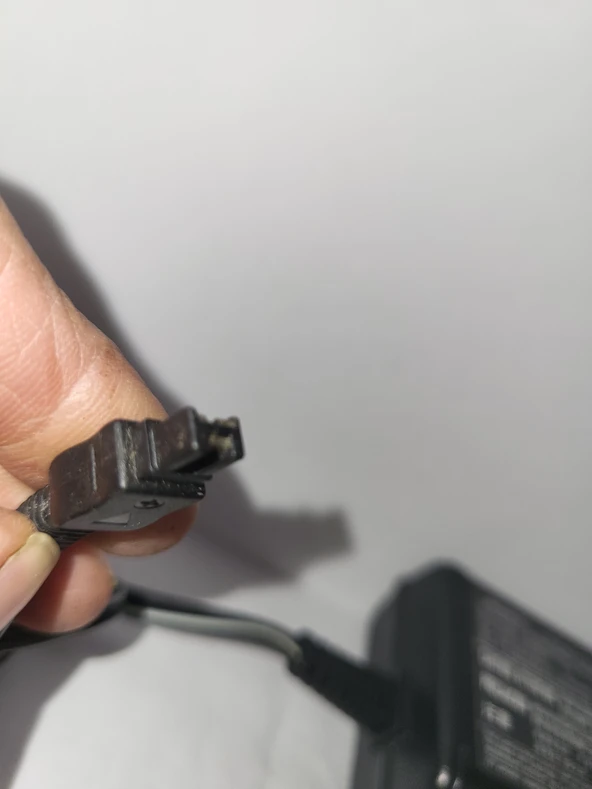 sony ac-L25b orjinal kamera adaptörü.. - Resim 3