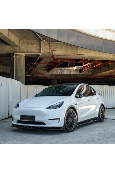 ROAL TUNİNGTesla Model Y Full Body Kit Seti - 2020-2025 Modeller Arası Uyumlu Parlak Siyah (Piano Black) 4'lü Takım ürün görseli 1