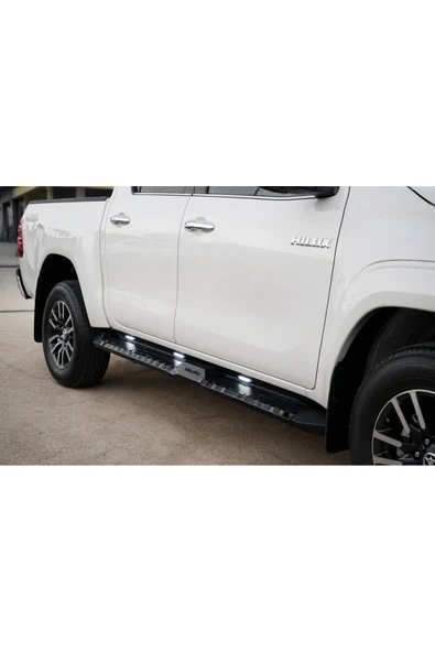 ROAL TUNİNGToyota Hilux (2015+) Birebir Uyumlu Off-Road Ledli Yan Basamak Demir (Sağ/Sol Takım) ürün görseli 1