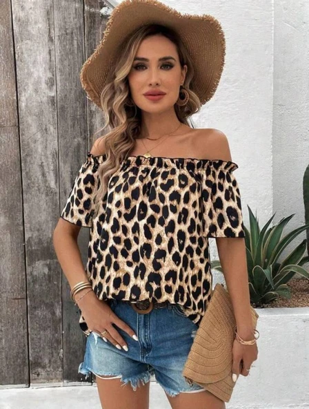 Kadın Madonna Yaka Fırfırlı Leopar Desenli Mikro Kumaş Bluz ürün görseli 1