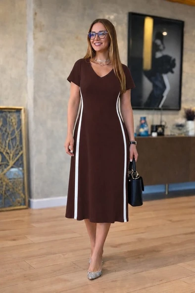 Kadın Kısa Kollu V Yakalı Yanları şerit Detaylı Viskon Iki Iplik Midi Elbise ürün görseli 1