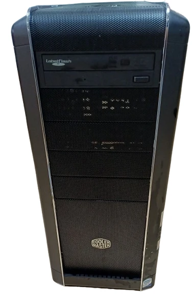Cooler Master CM690 Powersız Kasa Yenilenmiş Ürün ürün görseli 1