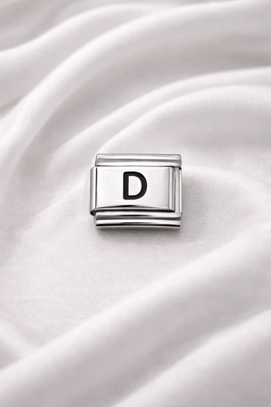 D Harfi Charm – Çelik Harfli Bileklik Aksesuarı ,Kişiye Özel Modüler Takı ürün görseli 1