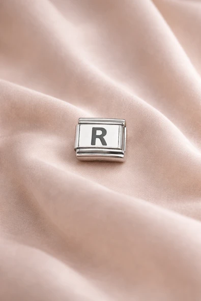 “R” Harf Charm – Çelik Bileklik Modülü, Kişiye Özel Harf Aksesuarı ürün görseli 1
