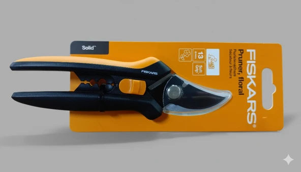 Fiskars Solid™ Budama Makası Tel Kesicili SP14 1051601 ürün görseli 1