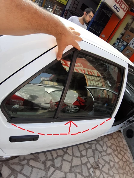 ARKA SAĞ RENAULT 19 EUROPA KAPI CAM KENAR ÇITASI FİTİLİ SIYIRICI FİTİL sedan ve hatchback aynıdır yan sanayidir ürün görseli 1