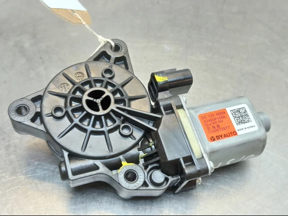 83460f1000 Mobis Kia Sportage Arka Kapı Sağ Cam Motoru 2016-21 ürün görseli 1