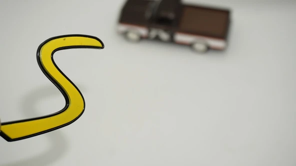 DK Tuning Mini Cooper S Electric Sarı Siyah Bagaj Logo Amblem Arma ürün görseli 1