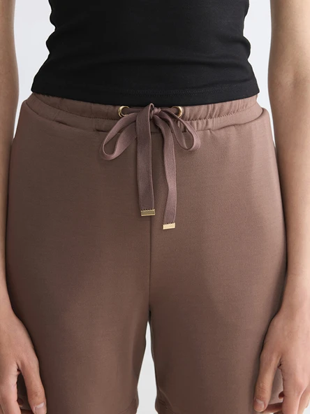 LCWAIKIKI Basic Kahverengi Beli Lastikli Soft Touch Kadın Şort - Resim 3