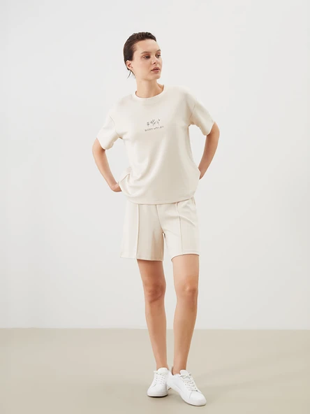 LCW Comfort Bej Beli Lastikli Kadın Şort ürün görseli 1