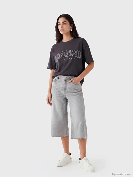 LCW Jeans Gri Bermuda Fit Kadın Jean Şortolon ürün görseli 1